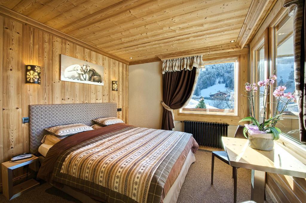 Hotel-Chalet Les Ecureuils Restaurant, Piscine, Garage Le Grand-Bornand Phòng bức ảnh