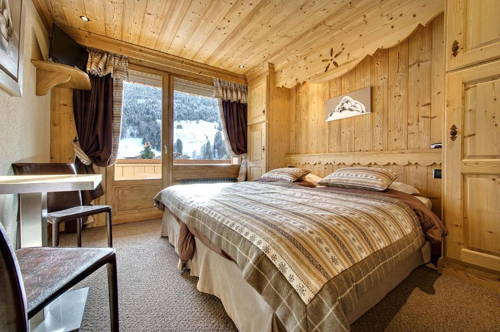Hotel-Chalet Les Ecureuils Restaurant, Piscine, Garage Le Grand-Bornand Phòng bức ảnh